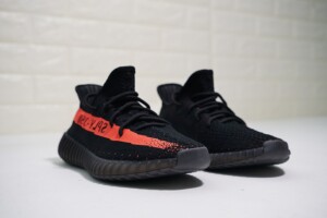 Adidas Yeezy 350 Boost V2 Negro y Rojo