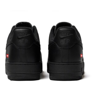 Nike Air Force Negro X Supreme