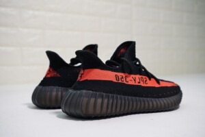 Adidas Yeezy 350 Boost V2 Negro y Rojo