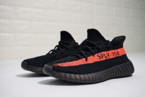 Adidas Yeezy 350 Boost V2 Negro y Rojo