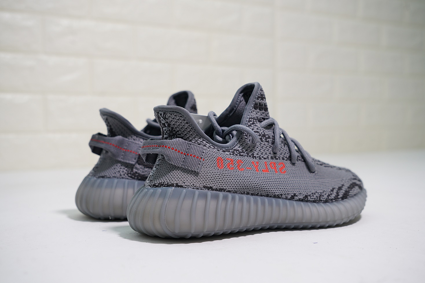 Yeezy 350 v2 gris hot sale