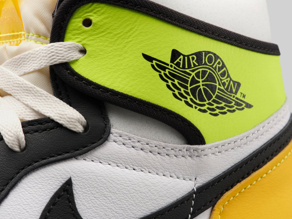 Air Jordan 1 Retro High White Black Volt University Gold - Imagen 6