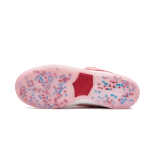 Nike SB Dunk Low StrangeLove Skateboards