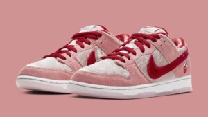 Nike SB Dunk Low StrangeLove Skateboards