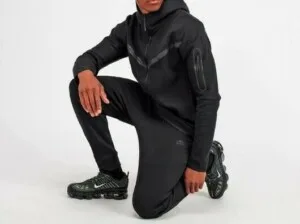 Sudadera y pantalón Nike Tech «negro»