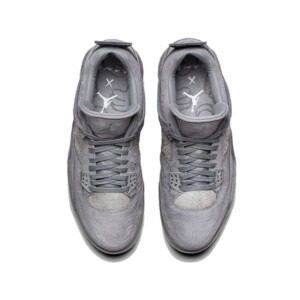 Air Jordan 4 «Kaws»