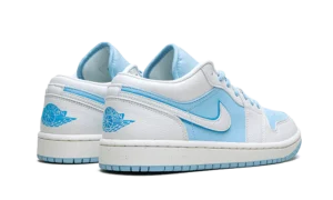 Air Jordan 1 Low «Ice Blue»