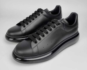 Alexander McQueen Oversized Negro