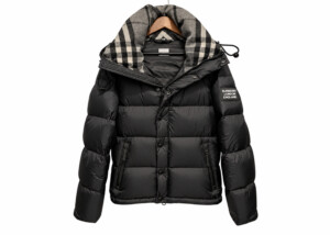 Chaqueta Burberry Acolchada Negra Capucha Cuadros